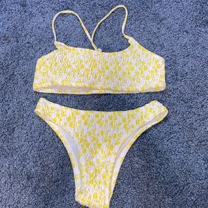 Women’s ruffle  bikini